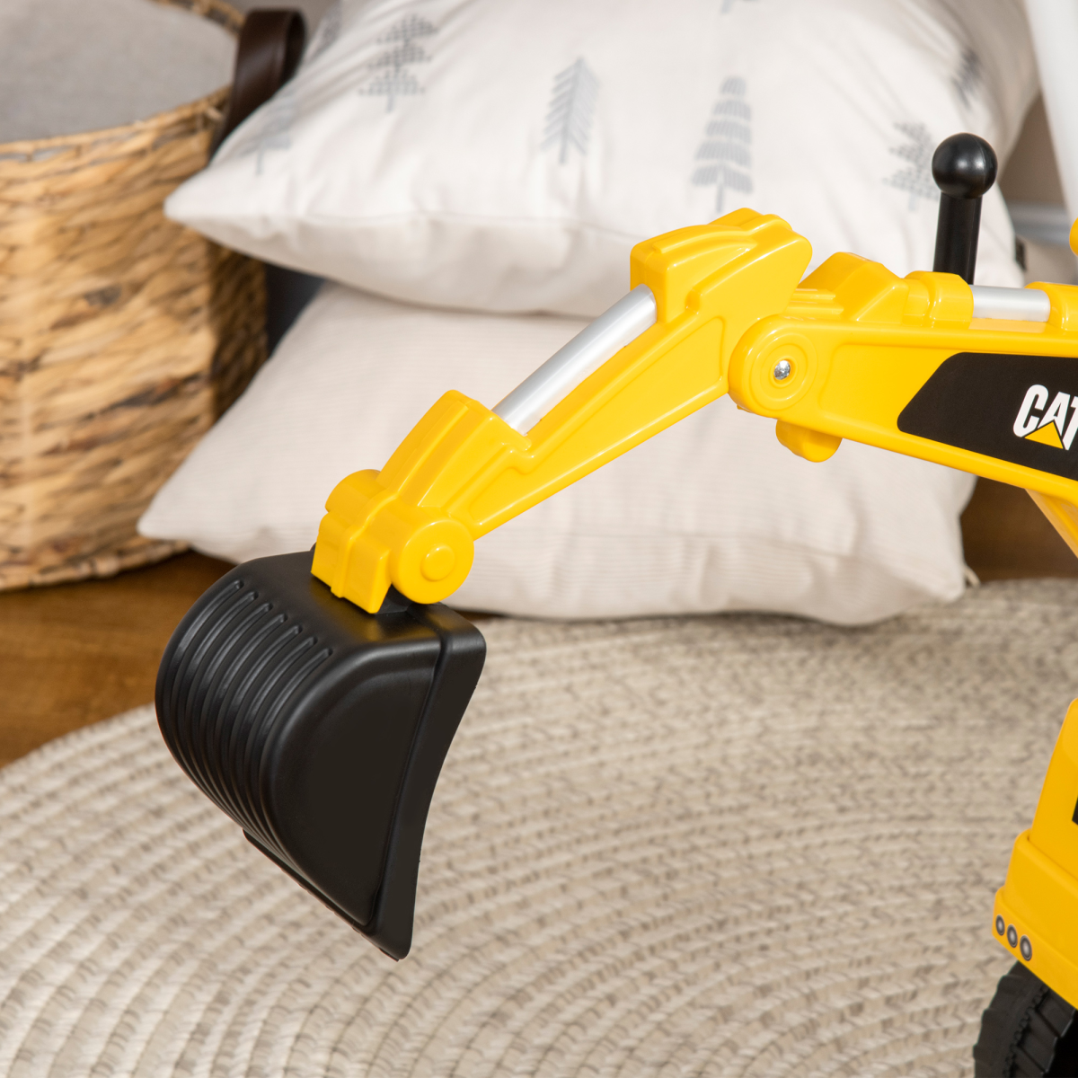 CAT Licensed Kids Construction Ride-On Digger with Shovel, for 1-3 Years