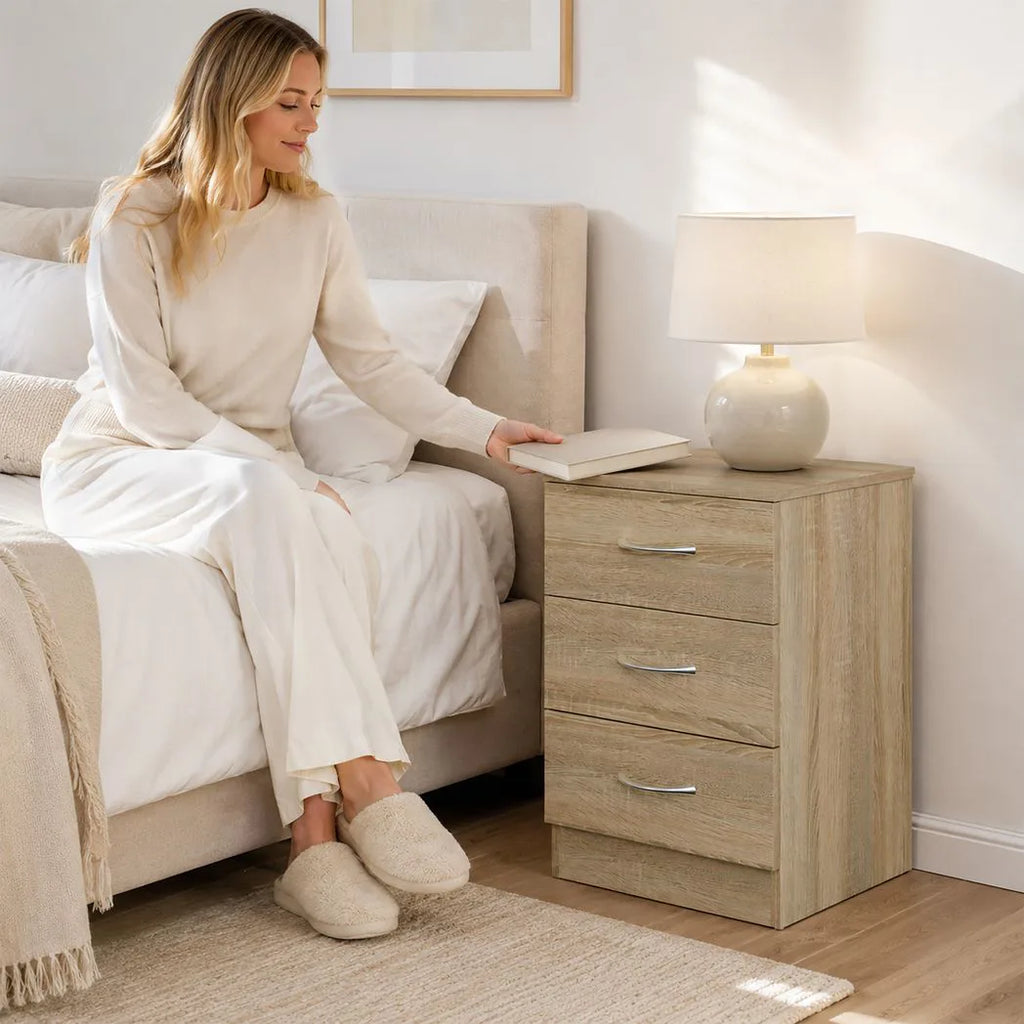 Three-Drawer Simple Bedside Table - Oak